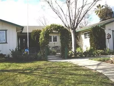 1422 Ash Ave, Clovis, CA 93611 photo 1