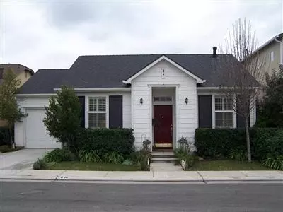 640 W Fontaine Ln, Clovis, CA 93619 photo 1