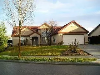 2341 Riverview Dr, Madera, CA 93637 photo 1