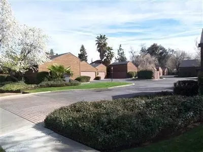 345 Sylmar Ave, Clovis, CA 93612 photo 1