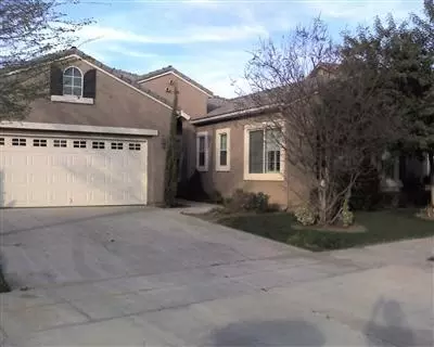 2433 Deauville Cir, Clovis, CA 93619 photo 1