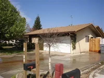 1571 Barstow Ave, Clovis, CA 93611 photo 3