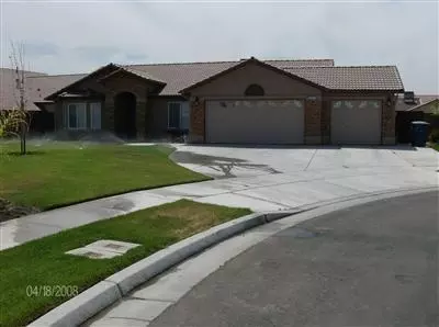 534 S 18th St, Kerman, CA 93630 photo 1