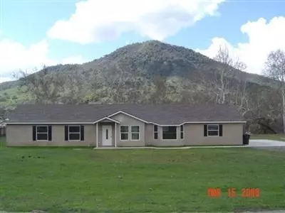 7533 Live Oak Dr, Sanger, CA 93657 photo 1