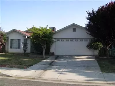 471 Strauss Ln, Madera, CA 93637 photo 1