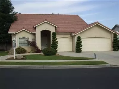 710 Pistachio Ave, Clovis, CA 93611 photo 1