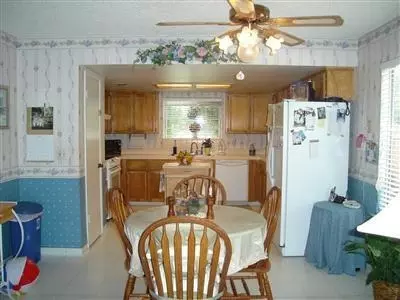 1111 Post St, Sanger, CA 93657 photo 3