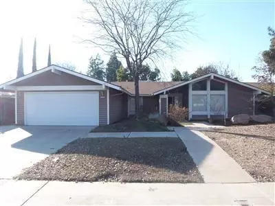 156 Burgan Ave, Clovis, CA 93611 photo 1