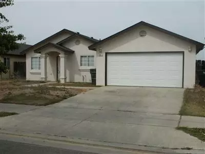 331 Elm St, Madera, CA 93638 photo 1