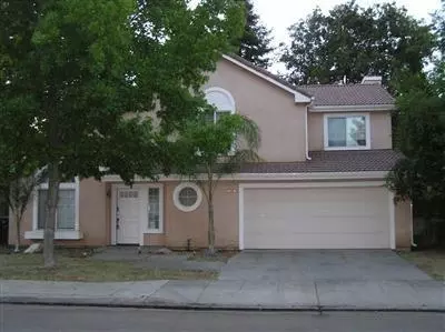 349 W Fallbrook Ave, Clovis, CA 93611 photo 1