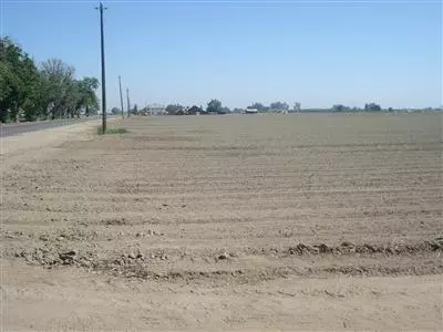 10581 16th Ave, Lemoore, CA 93245 photo 1