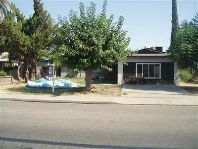 701 E Kamm Ave, Dinuba, CA 93618 photo 1