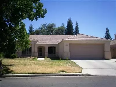 2279 E Fallbrook Ave, Fresno, CA 93720 photo 1