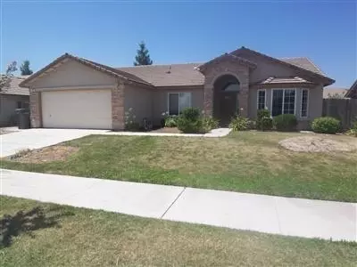 425 S Thomas Ave, Kerman, CA 93630 photo 1