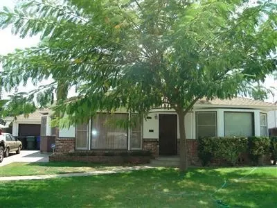 2017 9th St, Sanger, CA 93657 photo 1