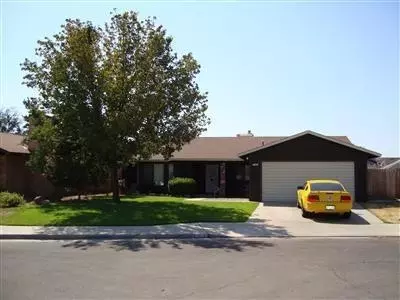 2906 Ezie Ave, Clovis, CA 93611 photo 1