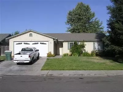 851 Harrison Ave, Sanger, CA 93657 photo 1