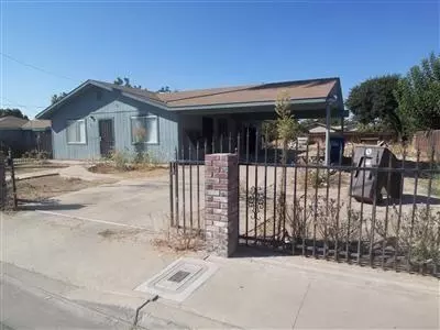 962 E Duff Ave, Reedley, CA 93654 photo 1