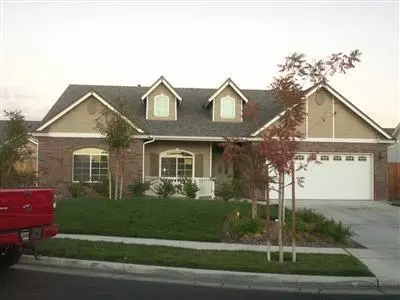 740 S Almond Ave, Kerman, CA 93630 photo 1