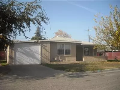1106 Columbia St, Madera, CA 93638 photo 1