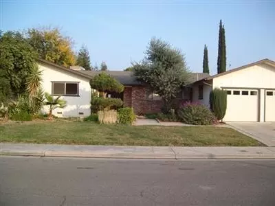 1537 Whittier Ave, Clovis, CA 93611 photo 1