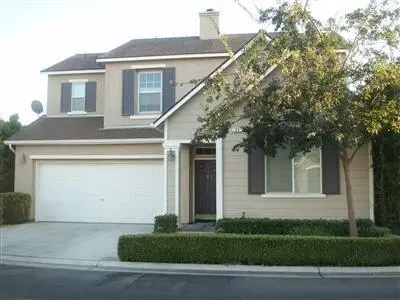 28 W Bordeaux Ln, Clovis, CA 93619 photo 1