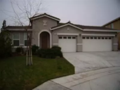 1138 N Perry Ave, Clovis, CA 93611 photo 1