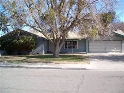 718 S 7th, Kerman, CA 93630 photo 1