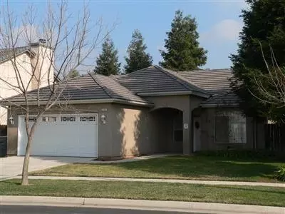 835 Park Ave, Clovis, CA 93611 photo 1