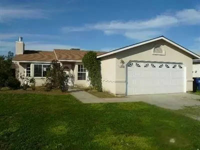 1303 Lacreta Ave, Madera, CA 93638 photo 1