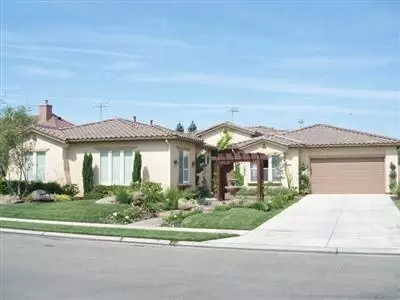 1454 N Cherry Ln, Clovis, CA 93619 photo 1
