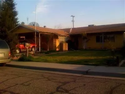 2173 Moir Dr, Sanger, CA 93657 photo 1