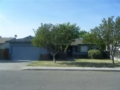 158 W Norwich Ave, Clovis, CA 93612 photo 1