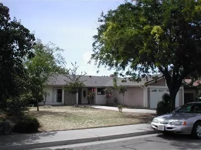 946 Fordham Ave, Clovis, CA 93611 photo 1