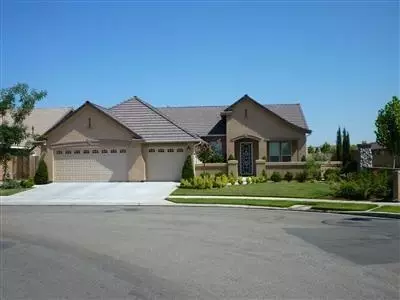 3289 Rialto Ave, Clovis, CA 93619 photo 1