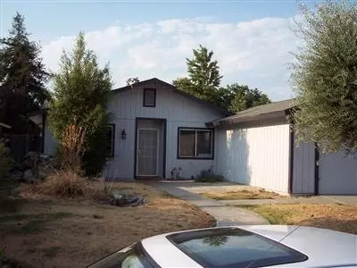 1514 Jameson Dr, Fowler, CA 93625 photo 1