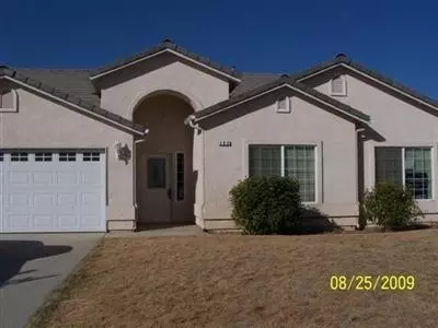 380 Hillcrest St, Lemoore, CA 93245 photo 1