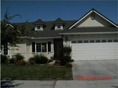 168 E Gibson Ave, Reedley, CA 93654 photo 1