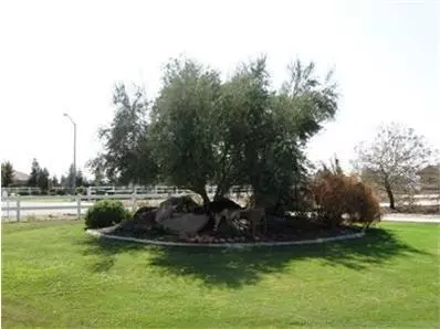 8376 E Paul Ave, Clovis, CA 93619 photo 1