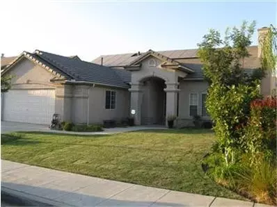 2872 E Ryan Ln, Fresno, CA 93720 photo 1
