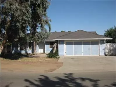 17223 Rodeo Dr, Madera, CA 93638 photo 1