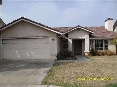 150 N Amber Ave, Clovis, CA 93611 photo 1