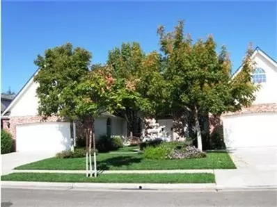 345 W Vermont Ave, Clovis, CA 93619 photo 1