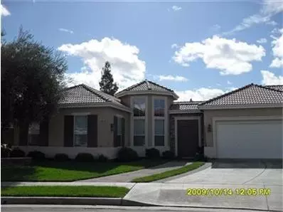 102 El Paso Ave, Clovis, CA 93611 photo 1