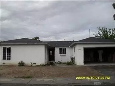 253 W Norwich Ave, Clovis, CA 93612 photo 1