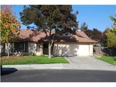 909 Mckelvy Ave, Clovis, CA 93611 photo 1