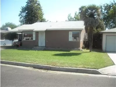204 E Dunham St, Madera, CA 93637 photo 1
