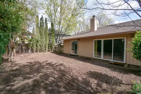 1045 Mason Ct, Dixon, CA 95620 photo 27
