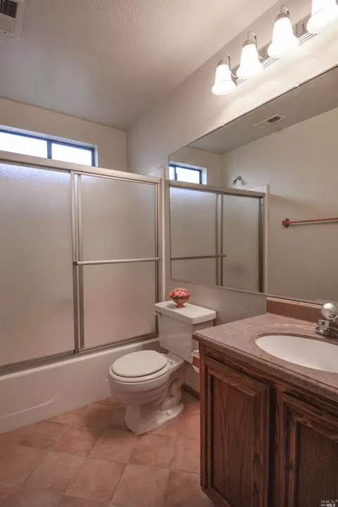 1045 Mason Ct, Dixon, CA 95620 photo 17
