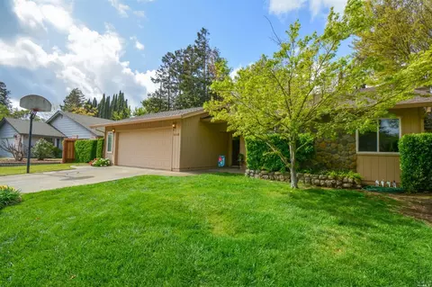 1045 Mason Ct, Dixon, CA 95620 photo 1